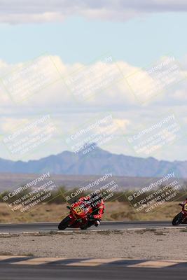 media/Nov-16-2025-Race Pace (Sun) [[8c5fa54630]]/Non Verified Riders (1st 20 Minutes)/5-Turn 15 (110pm)/